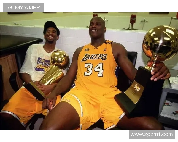 科比在对阵太阳的比赛中狂砍51分展现传奇风采的精彩瞬间回顾 科比在对阵太阳的比赛中狂砍51分展现传奇风采的精彩瞬间回顾