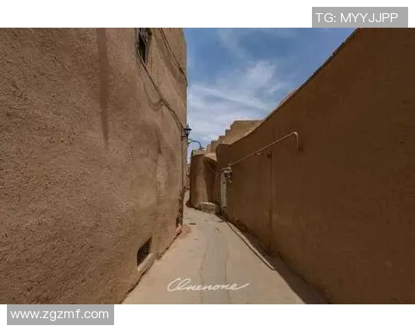 波斯波利斯与德黑兰的激烈对决揭开足球新篇章 波斯波利斯与德黑兰的激烈对决揭开足球新篇章