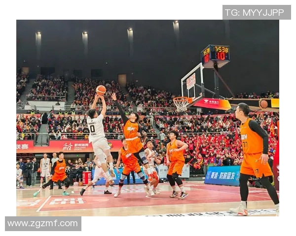 杭州篮球队的快速转换战术解析与实战应用探讨MBA