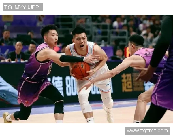 高诗岩：从青涩篮球少年到CBA赛场的闪耀明星之路